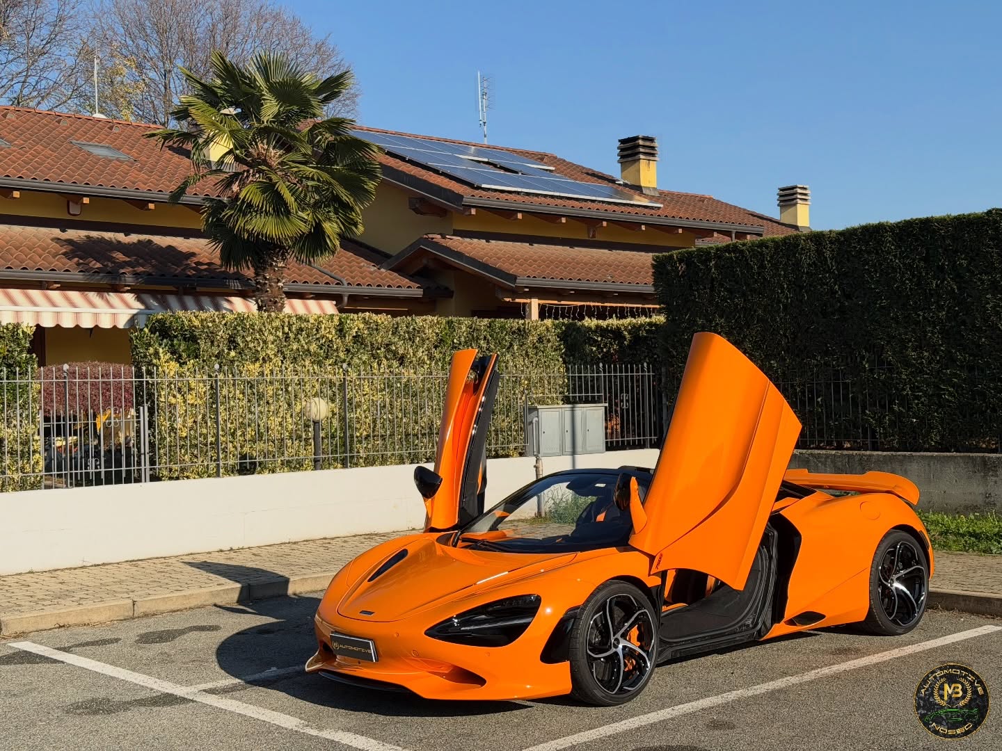 MCLAREN 750S