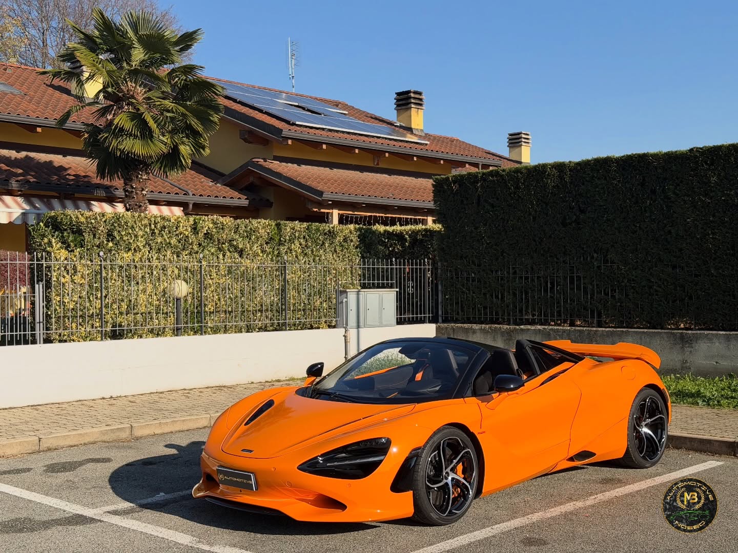 MCLAREN 750S